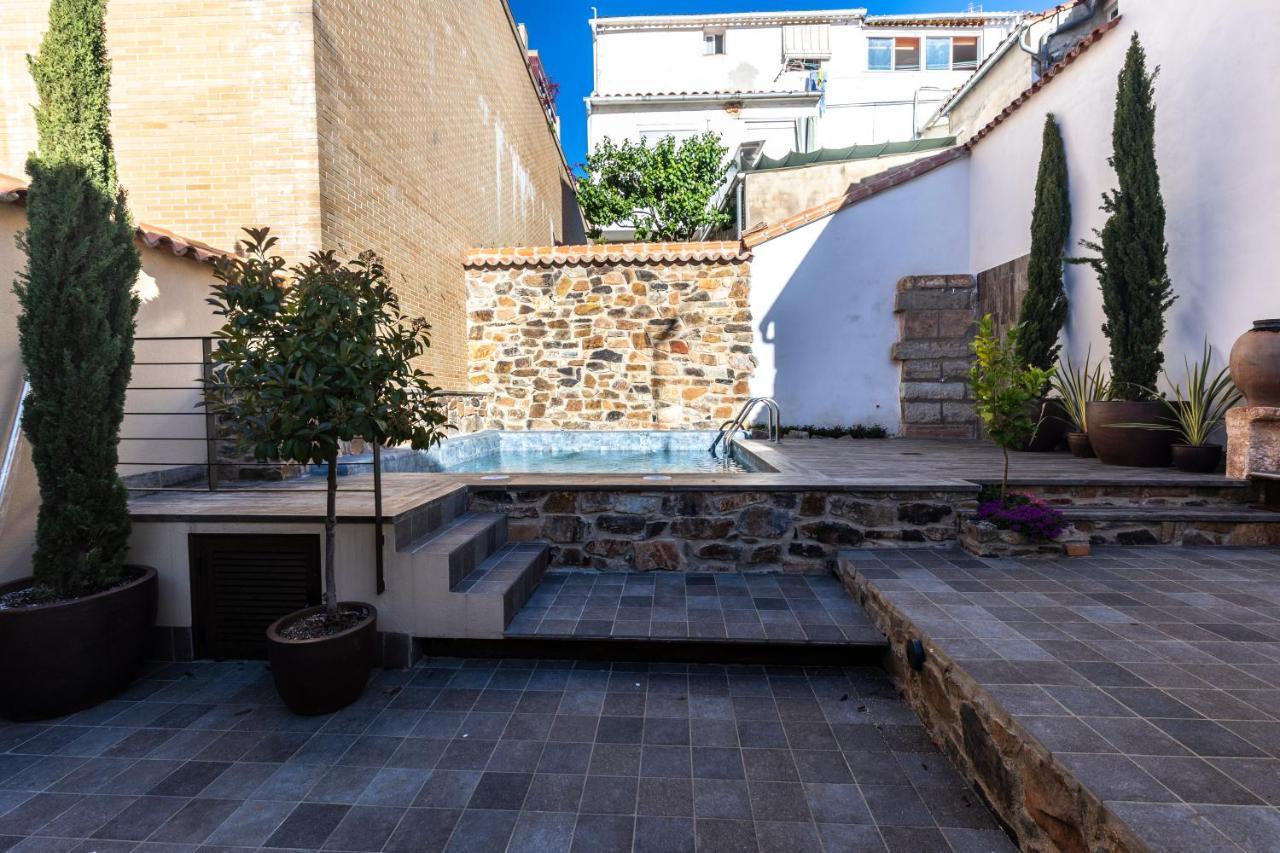 Apartamentos Turisticos De La Bernarda Caces المظهر الخارجي الصورة