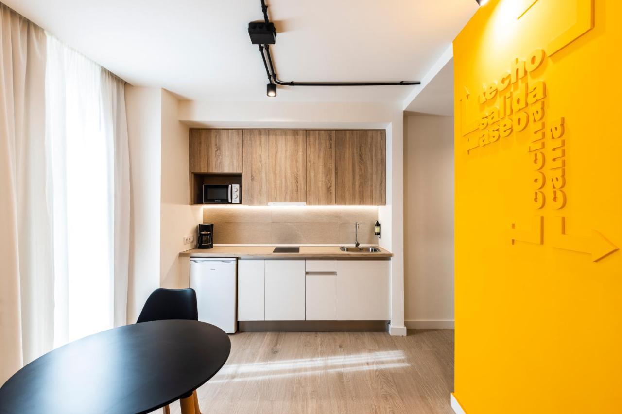 Apartamentos Turisticos De La Bernarda Caces المظهر الخارجي الصورة