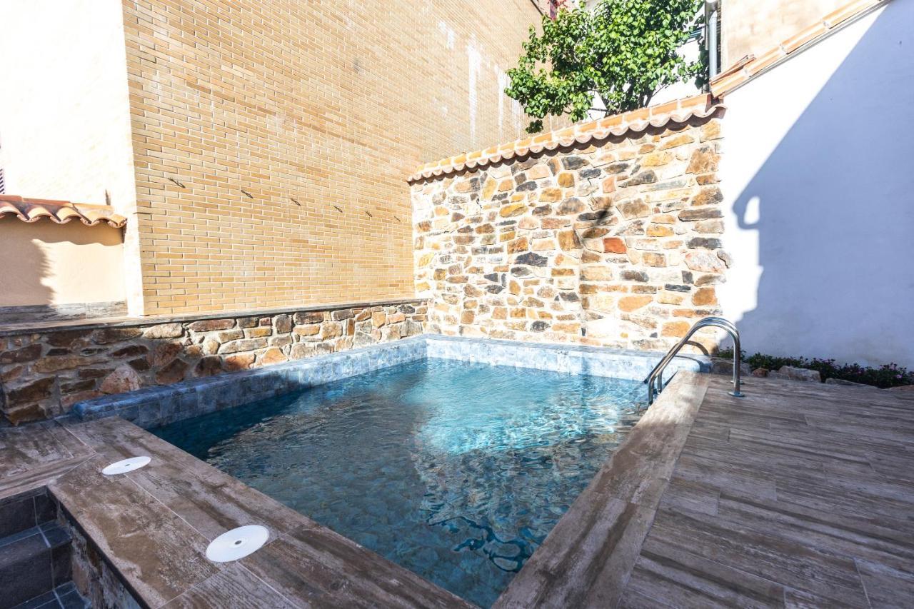 Apartamentos Turisticos De La Bernarda Caces المظهر الخارجي الصورة